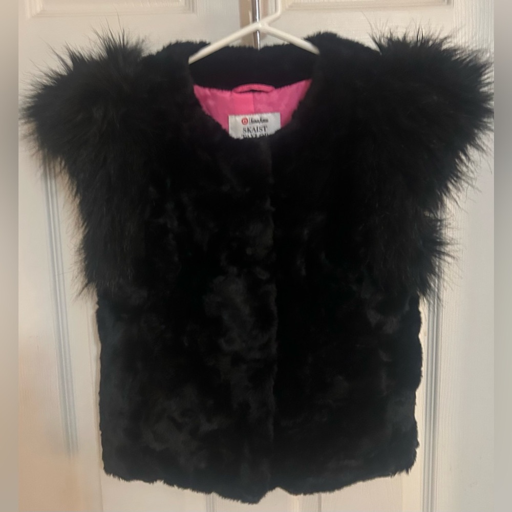 Skaist Taylor Black Faux Fur Vest with Pink Interior
